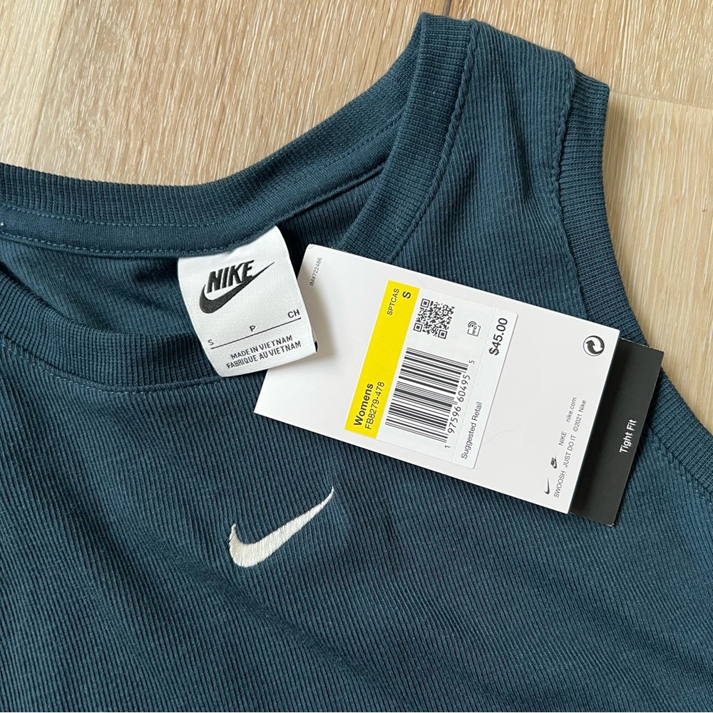 Nike Sportswear Chill Knit Cropped Mini-Rib Tank Top - Picture 2 of 2
